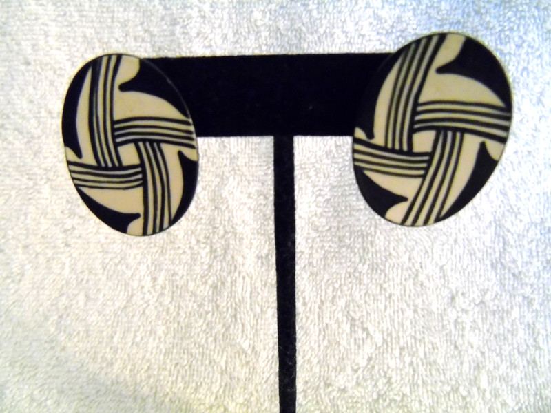 Vintage Black & White Hand Painted Oval Pierced Earrings (1 1/4" X 1") Signed