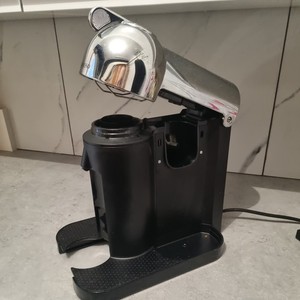 Nespresso Vertuo Kapsel Pod Kaffeemaschine - Chrom