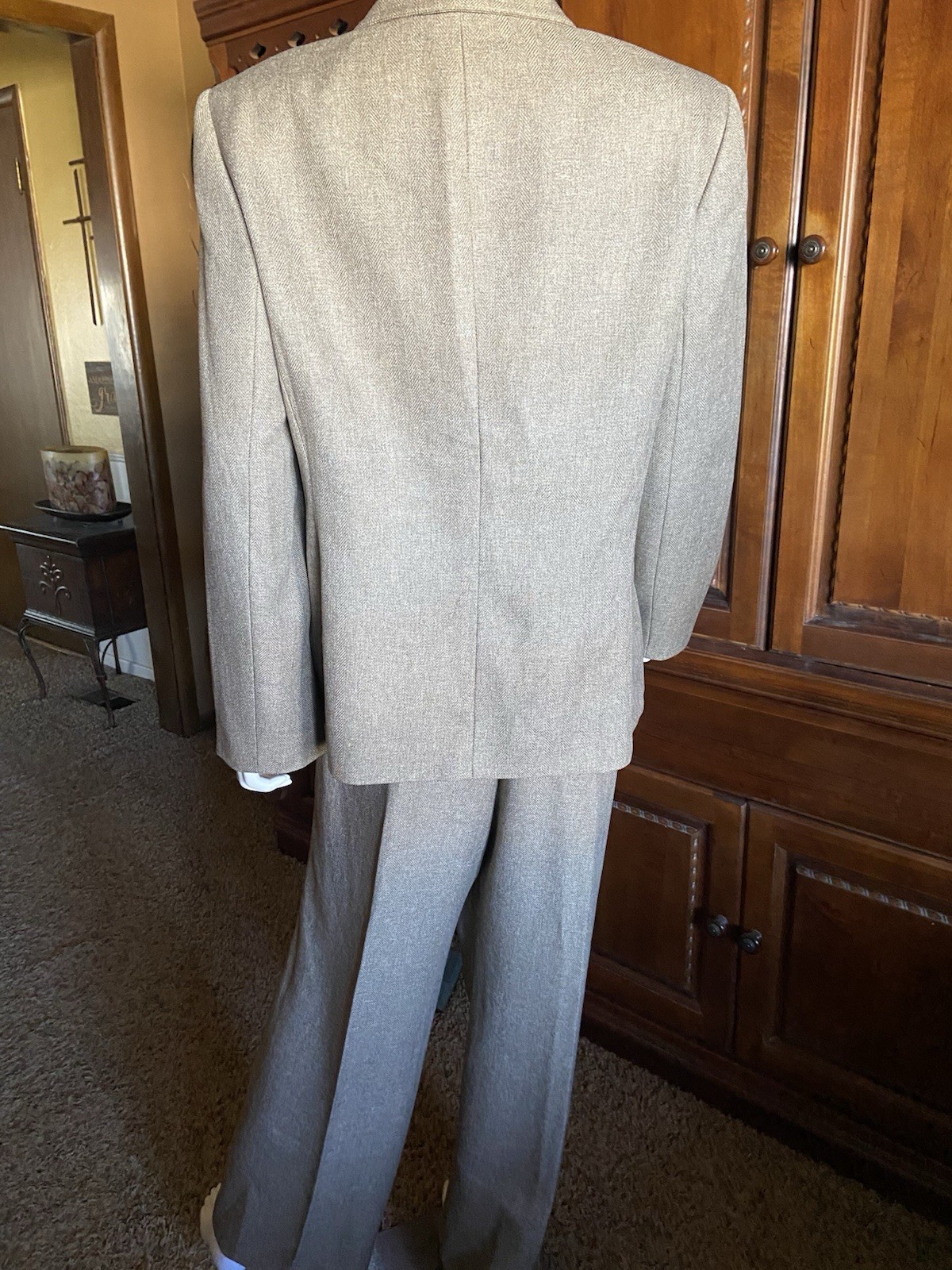 Le Suit Women's 2-Piece Pant Suit lt. Olive Green/Brown tweed, lined Size 16 EUC