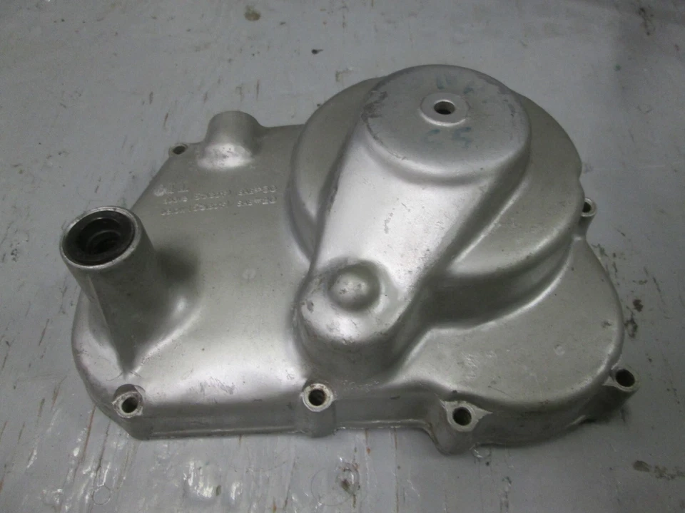 Cubierta embrague cárter derecho vintage honda ca100 / ca102 / ca105t 11330-001-100 Foto 2 de 4