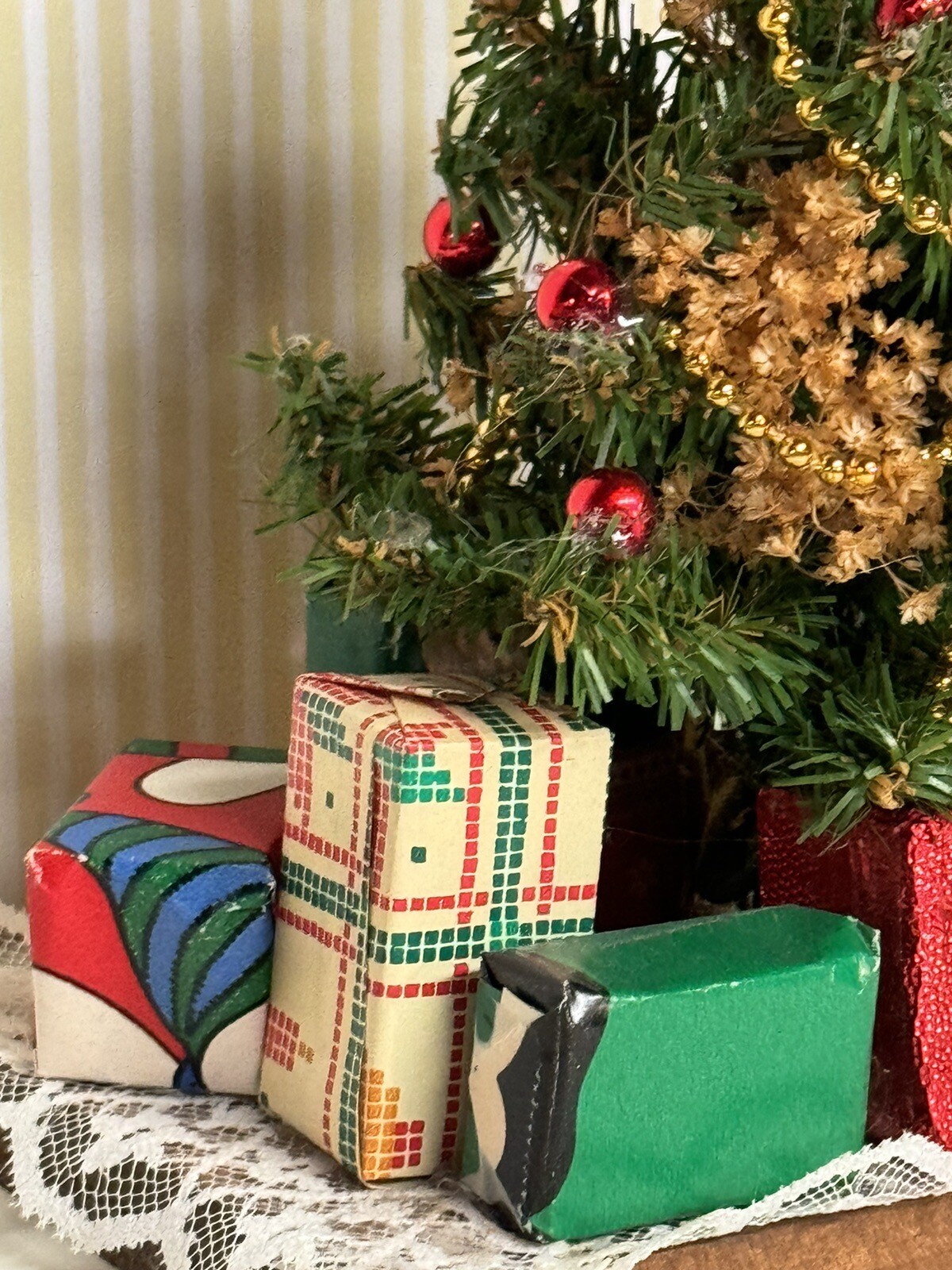 Miniature Dollhouse Christmas Tree Display with Presents On a wood Base