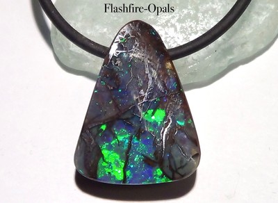 29,7 ct. EDEL  Boulder Opal Anhänger Grün-Türkise-Blau  Flashfire-Opals