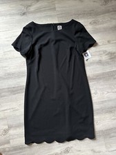 Ann Klein Women Size 10 Black Short Sleeve Scalloped Classic Little Black Dress