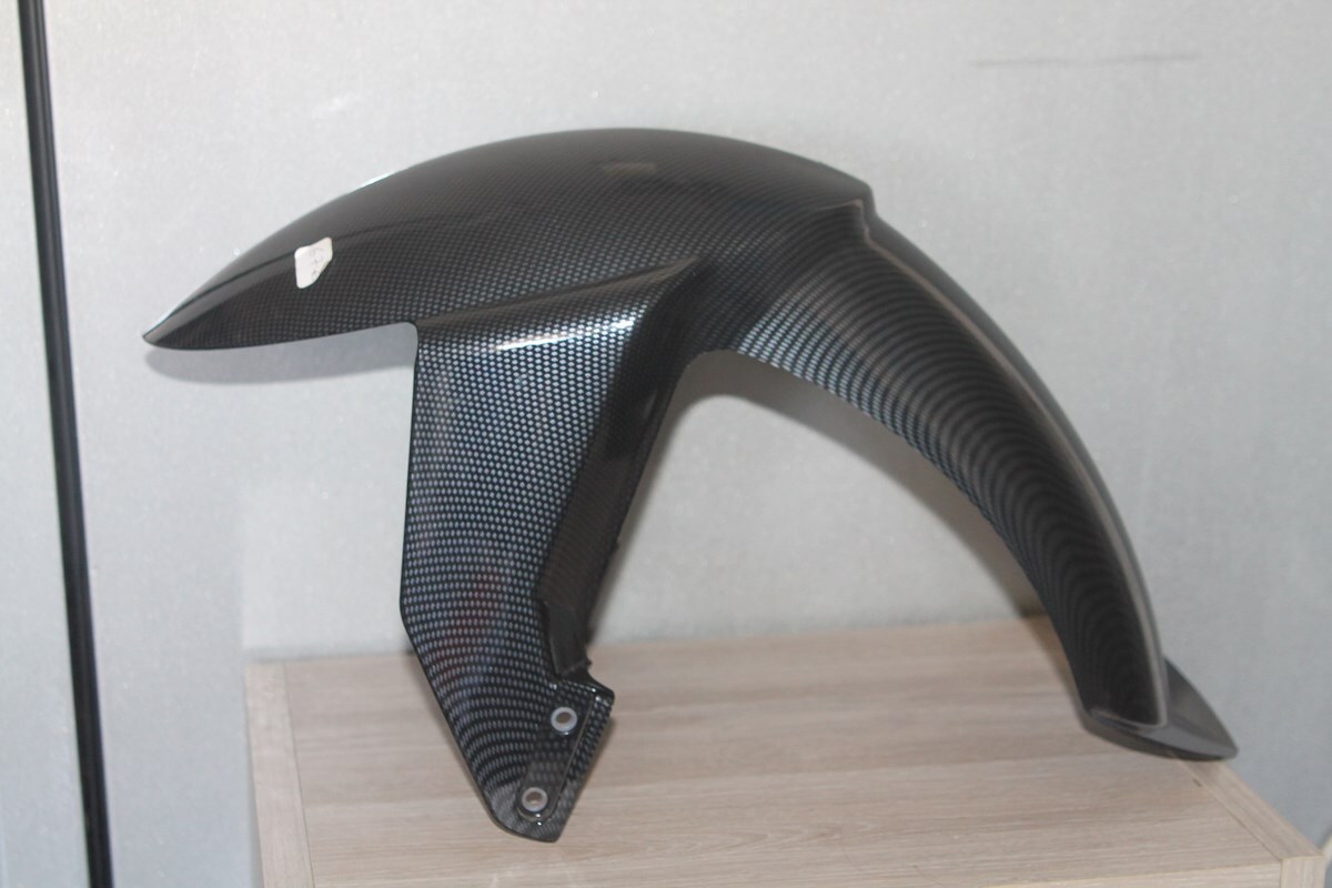 Garde-boue avant style carbone Peugeot Ludix 50 pour rénovation