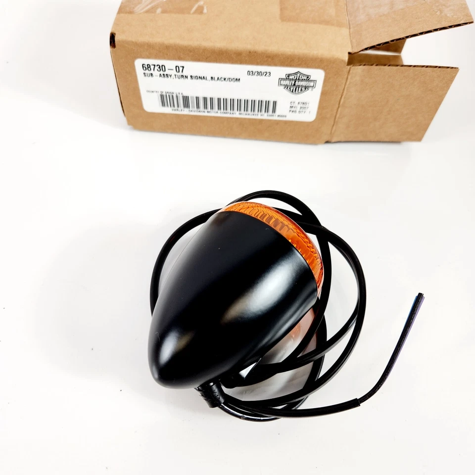 Harley-Davidson Sportster 2007-2022, Nightster, señal de giro delantera de hierro 68730-07 Foto 2 de 4