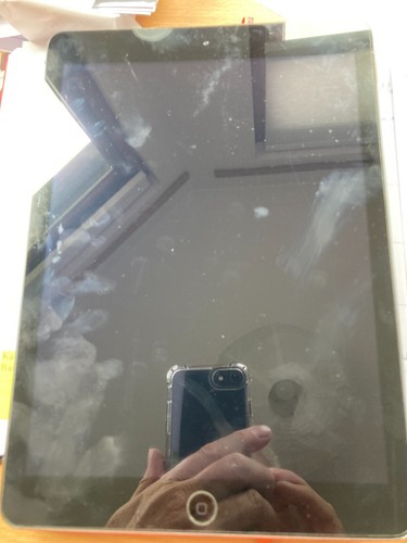 Apple iPad Air (1st Generation) - 16GB - Space Grey - WiFi used, good condition