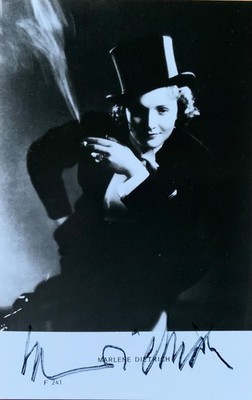 MARLENE DIETRICH handsign. Autogrammkarte Postkarte Netter s Porträt 30er RAR