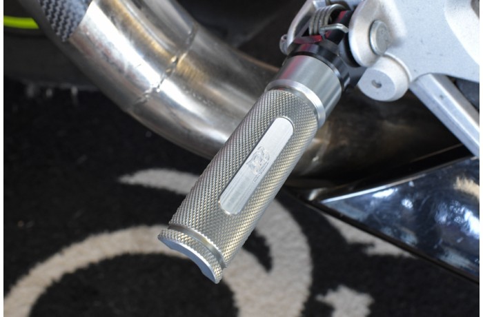 Cale-pied passager GSXR 750 pour balades confortables duo
