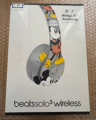 NEW Beats by Dr.Dre Beats Solo3 Wireless Disney Mickey Mouse 90th Anniversary 2