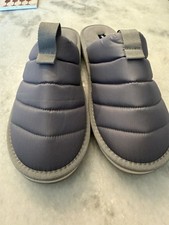 Lands' End Women's Quilted Puffer Slippers Gray Size 8.5