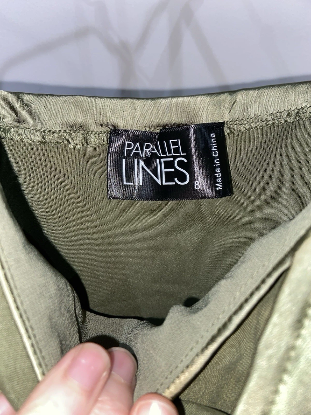 VETEMENTS Abbigliamento Linee Parallele Abito Verde Cachi Taglia 8