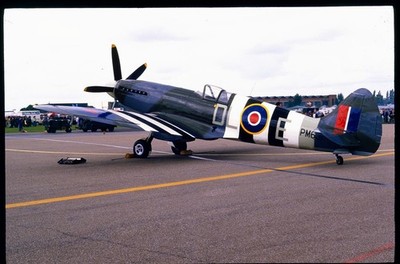 BF014 ORIGINAL AIRCRAFT SLIDE: RAF Spitfire PR Mk XIX PM631