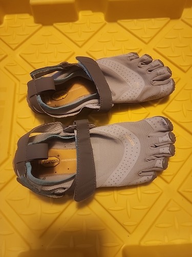 Women's Vibram FiveFingers 18W7303 Aqua Grey Size 6.5-7 - Picture 3 of 9