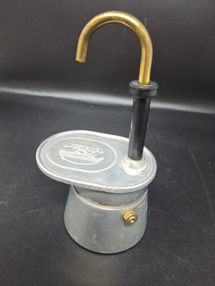 Mini cafetera espresso pequeña para acampar al aire libre GSI de colección Foto 2 de 4