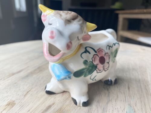 Vintage Happy Cow Creamer Smiling Cow Ceramic JAPAN White Floral - Picture 2 of 11