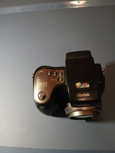 Kodak Easy Share DX7590 5.0MP Digital Point And Shoot Camera, Dock Read Descript - Picture 5 of 8