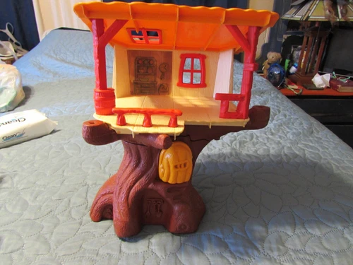  vintage ,hasbro weebles 1974 tree house, brown/ yellow