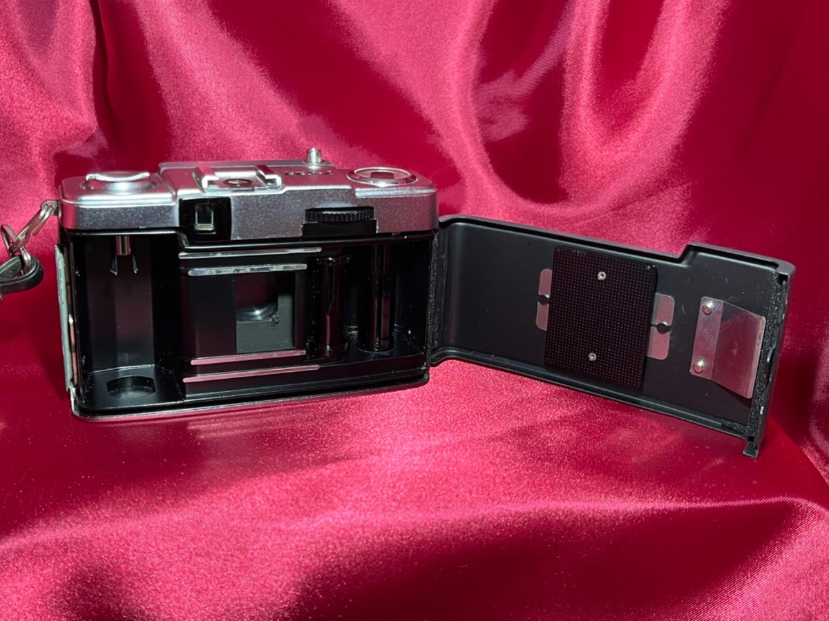 【完動品】OLYMPUS PEN EE-2 D.Zuiko 28mm F3.5 Olympus Pen EE-2 D.zuiko 28mm f3.5 Half-size Film Camera