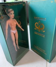 poupée Barbie Reine de neige Anna edition limite musical de broadway rare