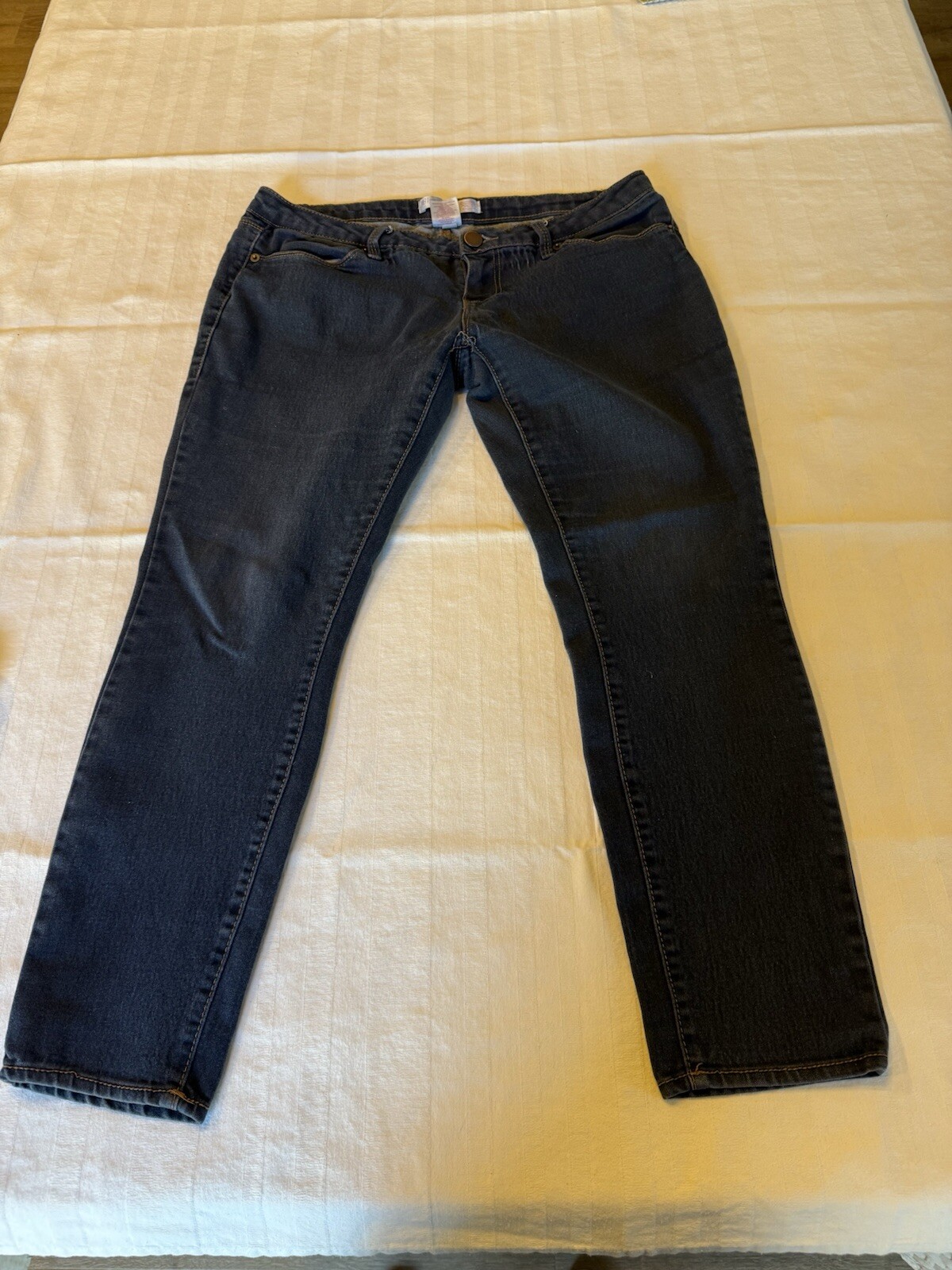 No Boundaries Skinny Women's size 13 Dark Wash Blue Denim Jeans