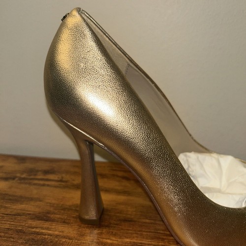 Bomba Antonia Sam Edelman para mujer, cuero dorado talla 7,5 modelo tienda - Imagen 4 de 23