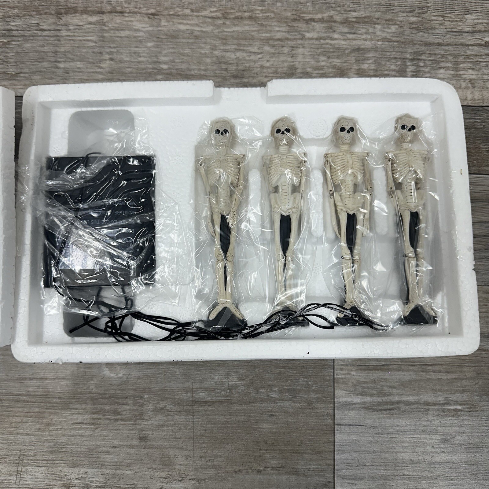 DEPT 56 Village Accessories HALLOWEEN  SKULL STREET LAMPS Set of 4 56.53079