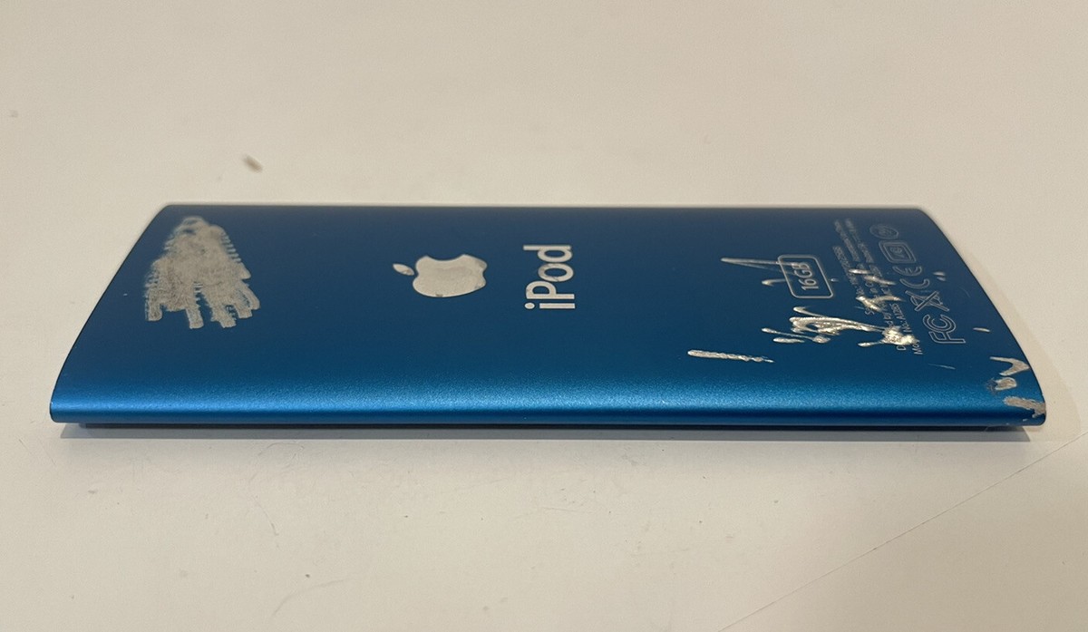 Apple iPod nano 4th Generation Chromatic Blue (16 GB