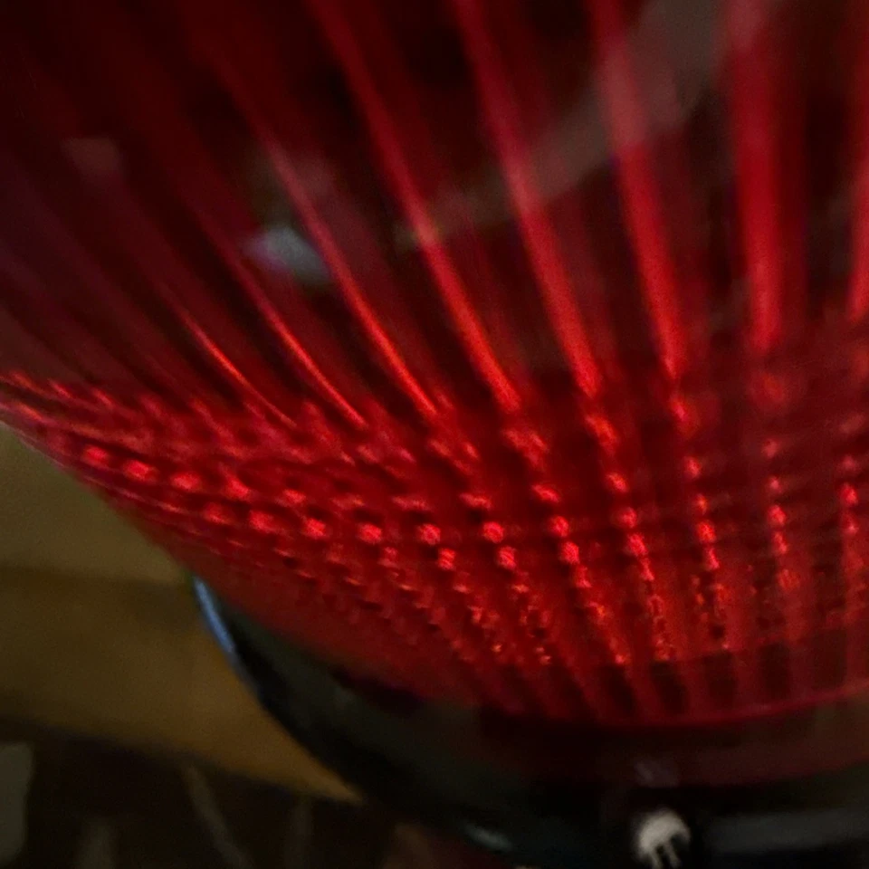 Whelen 10-0542545-02 12/24 Volts Model 2022 Series Red - Image 2 of 4