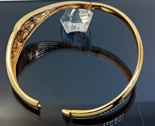 18K Gold Filled Stunning Italian Simulated Diamond 18ct GF Statement Bangle 60mm - Picture 9 of 10