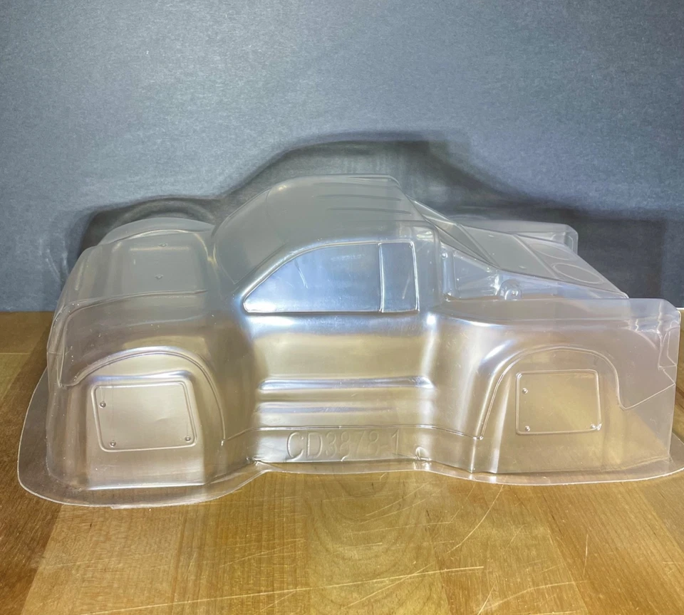 Team Associated 21353 SC18 Short Course Truck 1/18 Body New Old Stock, Open Box - Image 2 of 4