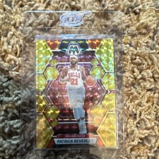 Panini 2022-23 Mosaic Patrick Beverley #12 Chicago Bulls NBA Basketball Card