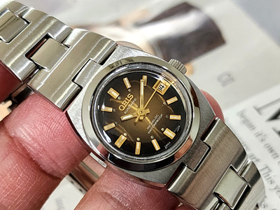 VINTAGE Oris AUTOMATIC DATE LADY'S Brown Dial with ETA 2671.