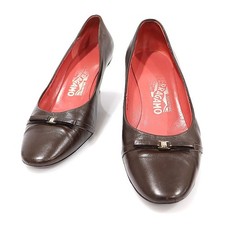 Salvatore Ferragamo Ballerines en cuir marron avec décoration en ruban 63447468