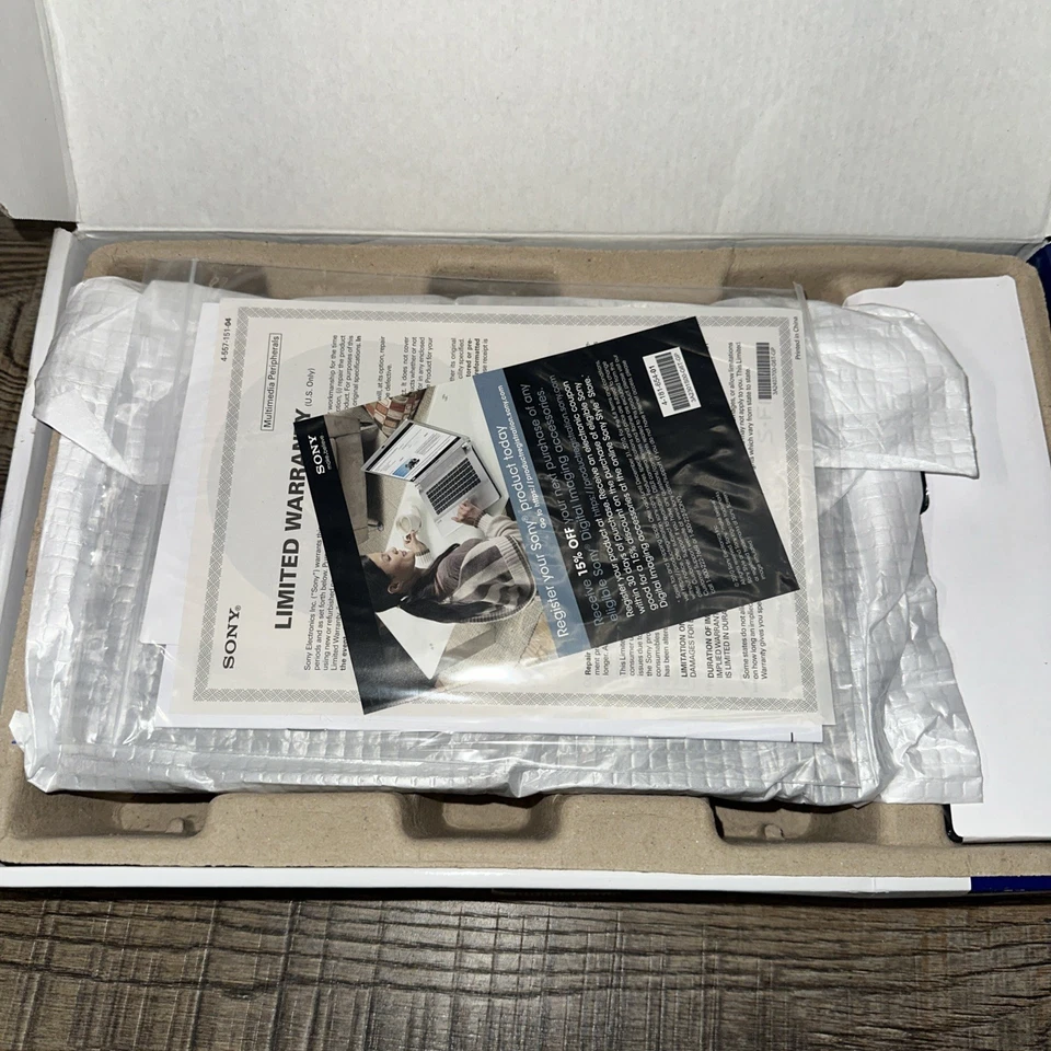 Sony S-Frame DPF-D95 9” Photo Video LCD Picture Frame w/ Remote - Image 2 of 4