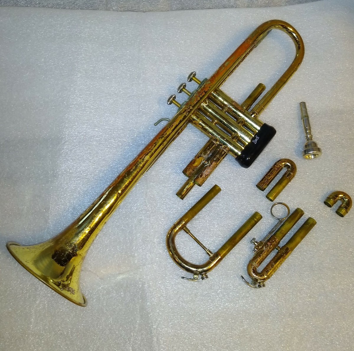 Bach TR300 Trumpet w/ Case and Bach 7C Mouthpiece, USA Bach TR300 Trumpet w/ Case and Bach 7C Mouthpiece, USA