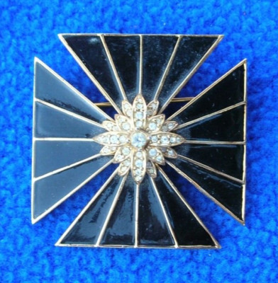 Vintage Ciner Black Enamel Brooch or Pendant Cross With Rhinestones JL!