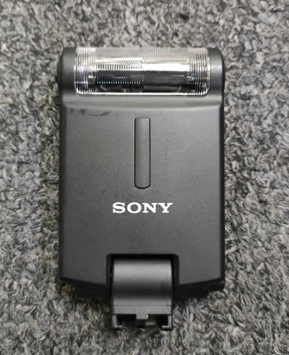 Sony a55 with Marco lens 75-300 Sony lens 18-55 battery charger Sony mount flash - Picture 18 of 21