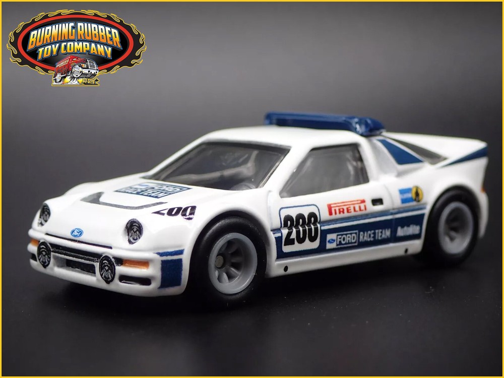 1984-1986 Ford RS200 Pirelli Race Car White 1:64 Scale Diecast Model with Diorama
