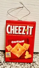Cheez-It Decoupage Christmas Ornament Ruz