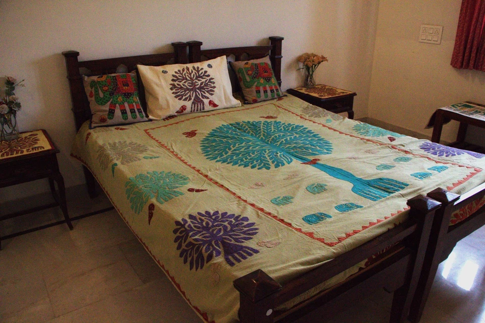 Tree of Life Applique Embroidered Cotton Bedsheet (85*103") - Image 4 of 4