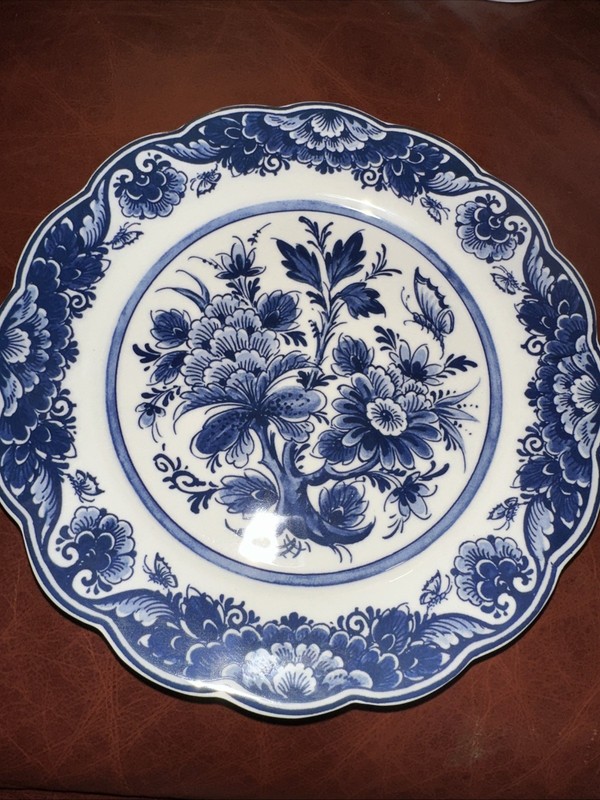 Rare DELFT BLAUW BLUE AND WHITE FLORAL PLATE WITH SMALL HANDLE MADE HOLLAND 9”
