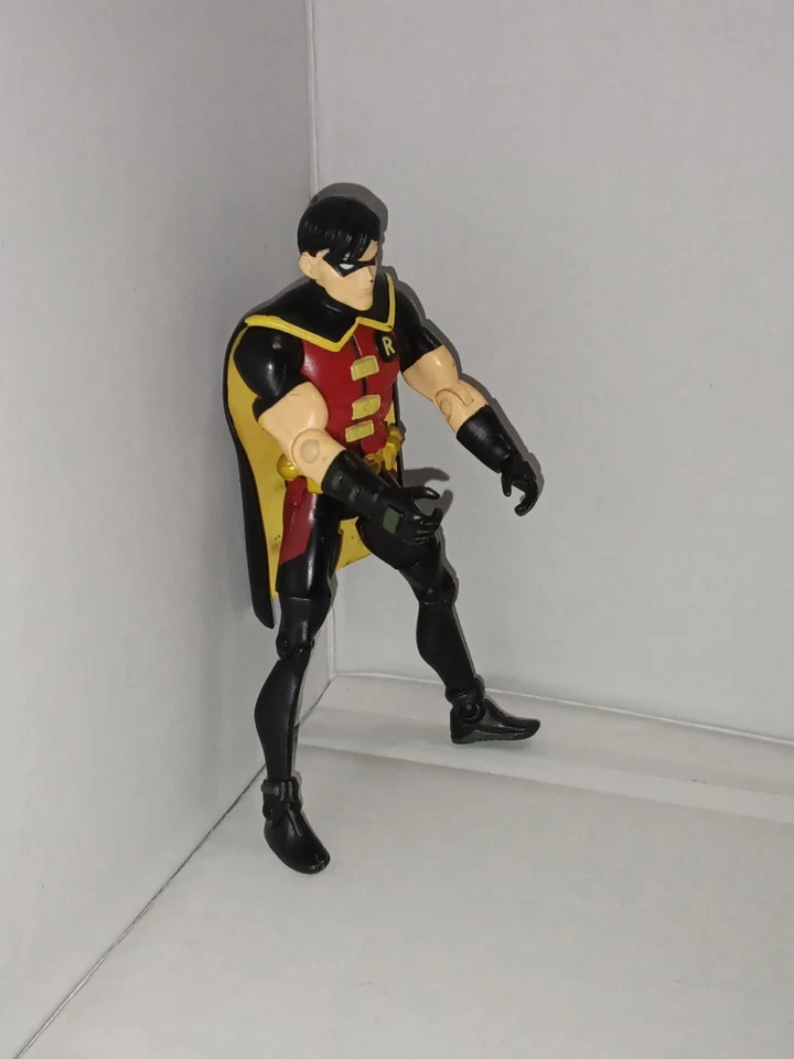 Figura Batman Mattel DC Universe Classics Young Justice Robin Dick Grayson 6" Foto 4 de 4