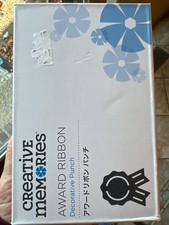 Creative Memories Award Ribbon Decorative Punch NIB