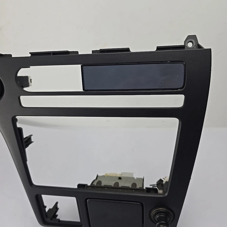 01-04 Nissan Pathfinder INFINITI QX4 Tablero Radio Bisel Borde Central  Foto 3 de 4