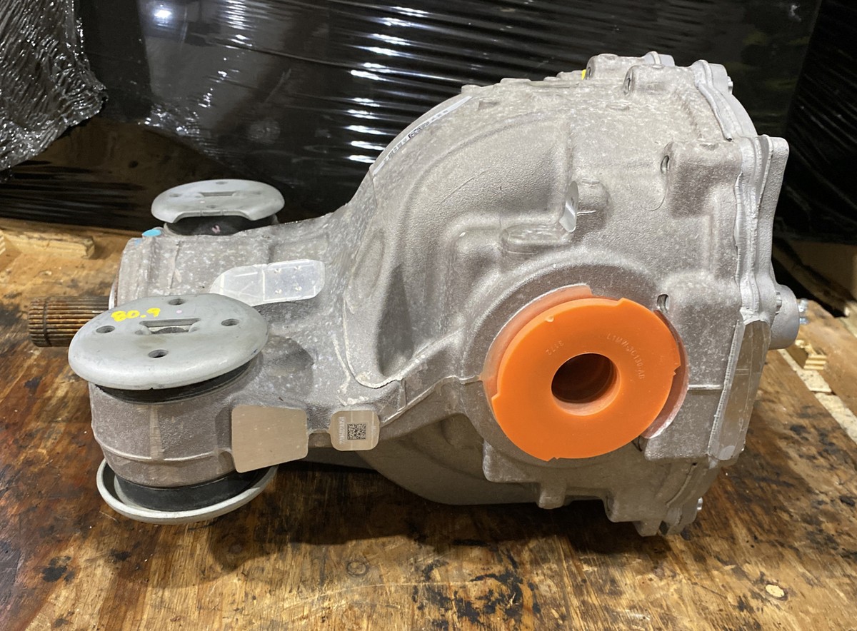 OEM 2020-2022 Ford Explorer 8.8/3.73 Rear Differential Carrier