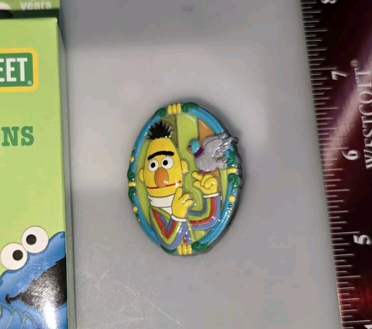 New 1.5" Grover Fancy Medallion Pin Sesame Street Place - G Waves Out - Series 2