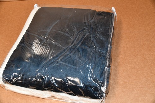 Uline Navy Reversible Lamb's Wool Throw Blanket 50" x 60" - New - Picture 5 of 5