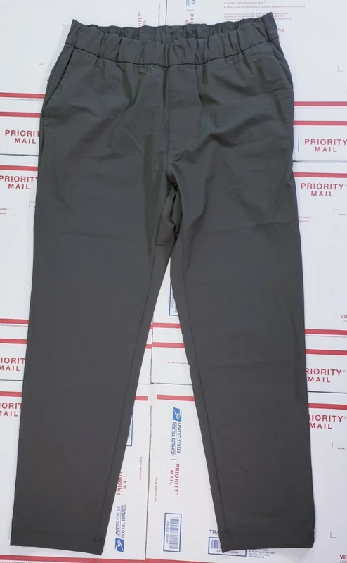 vuori the rise the shine army mint sweatpants