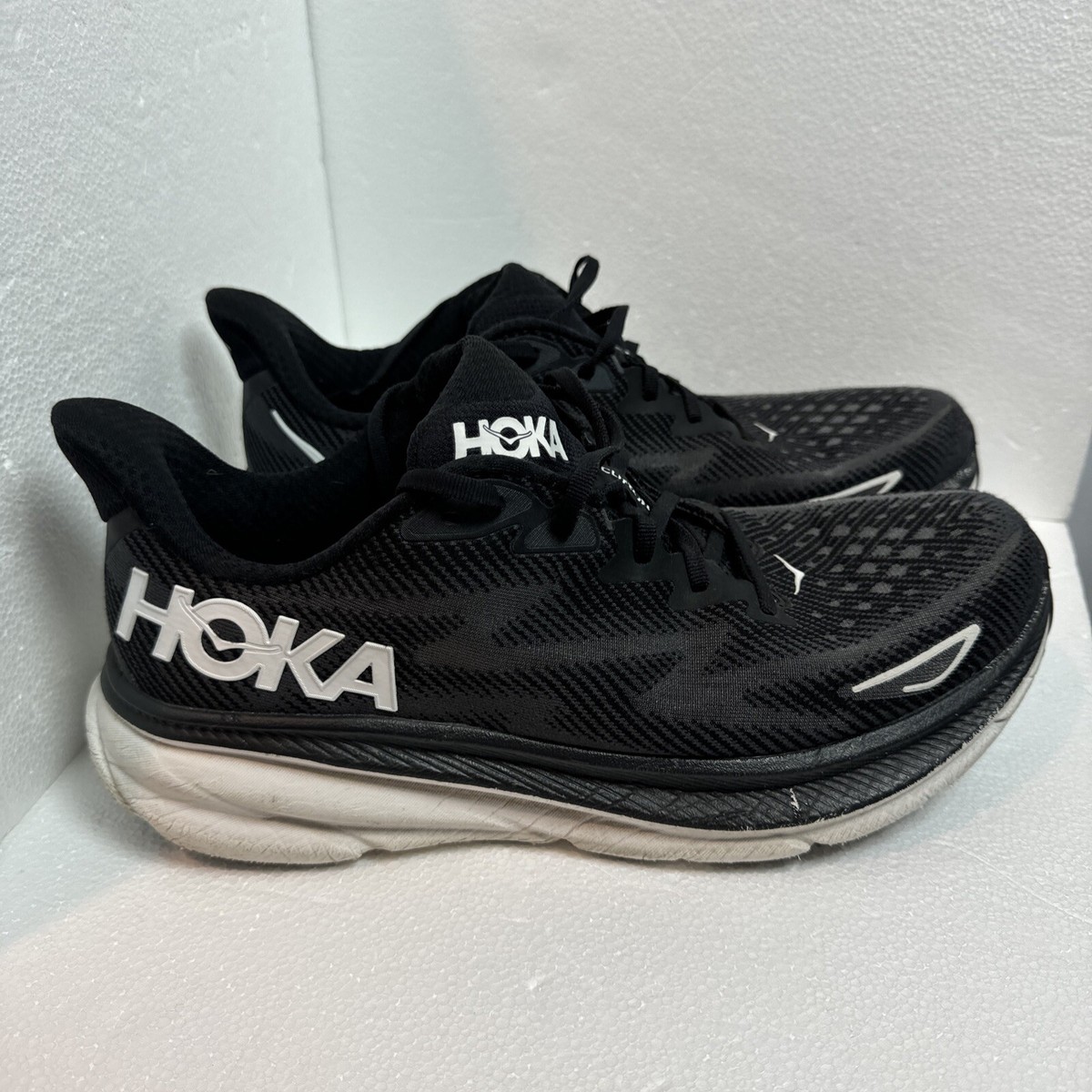 Hoka One One Clifton 9 Men\'s Black/White Running Shoes 1127895-BWHT – Size 13 D Men main image 4