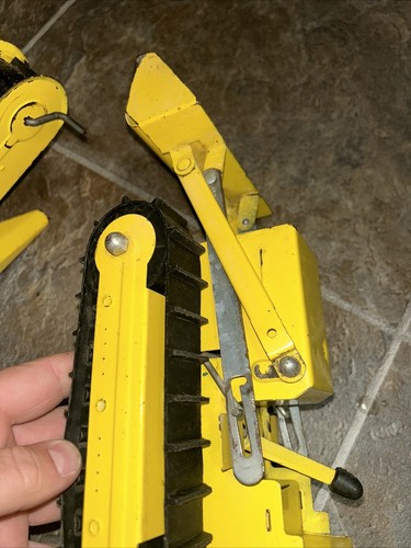 Vintage Structo Yellow Bulldozer And SandLoader Pressed Steel Toy, Made in USA - Picture 18 of 20